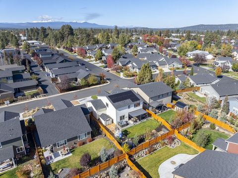 Tiny photo for 61394 Coachman Way, Bend, OR 97702 (MLS # 220213071)