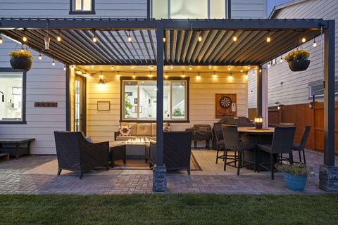 Tiny photo for 61394 Coachman Way, Bend, OR 97702 (MLS # 220213071)