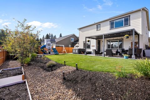 Tiny photo for 61394 Coachman Way, Bend, OR 97702 (MLS # 220213071)