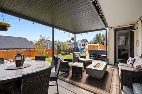 Tiny photo for 61394 Coachman Way, Bend, OR 97702 (MLS # 220213071)