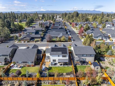 Tiny photo for 61394 Coachman Way, Bend, OR 97702 (MLS # 220213071)