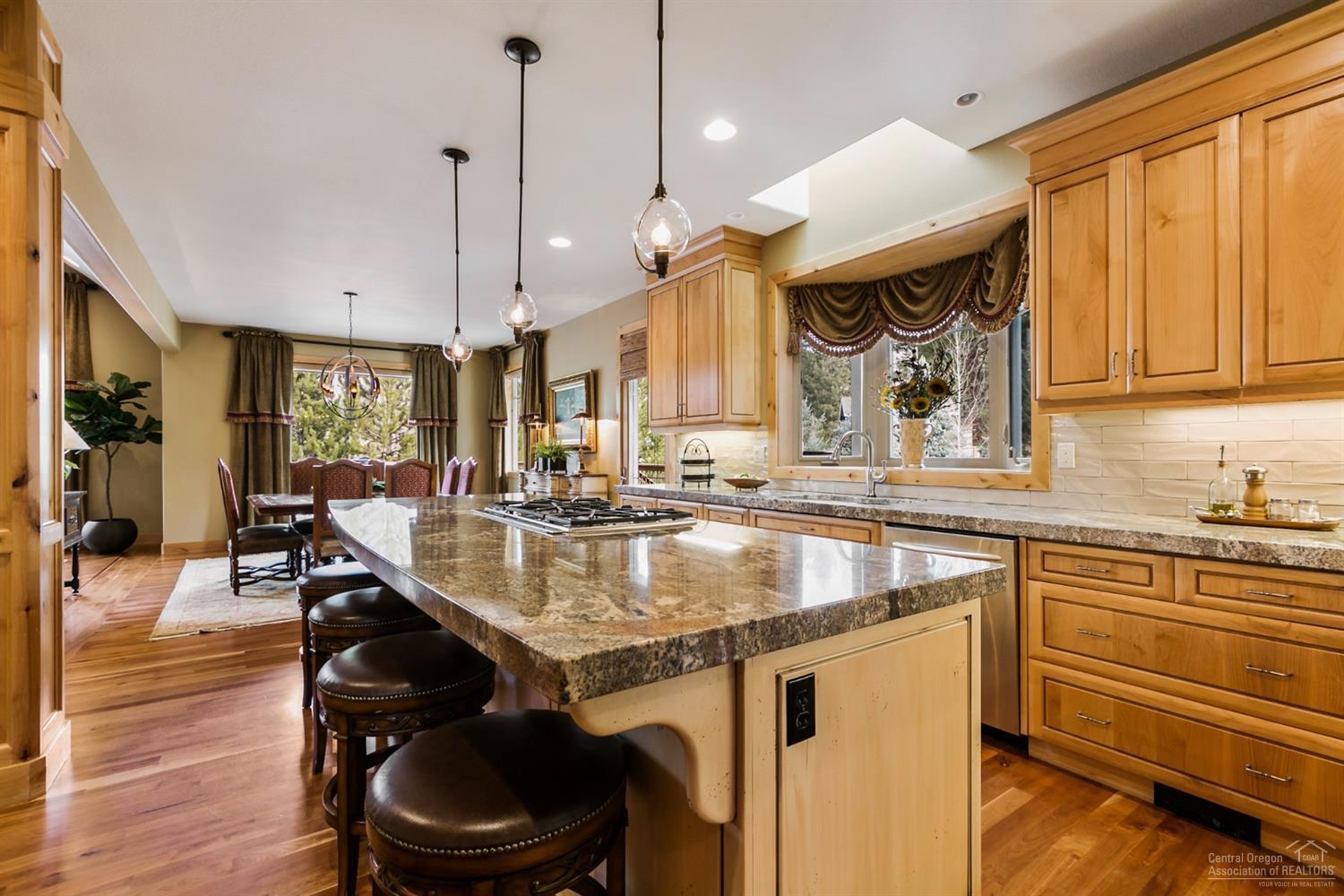 Skyliner Summit - Residential