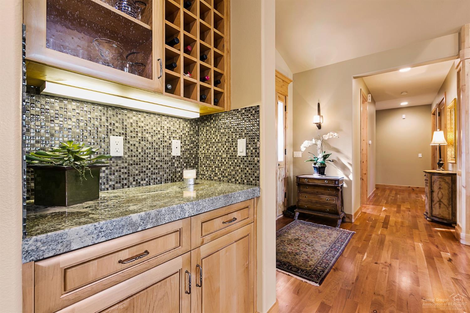 Skyliner Summit - Residential