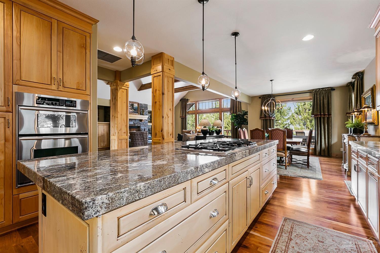 Skyliner Summit - Residential