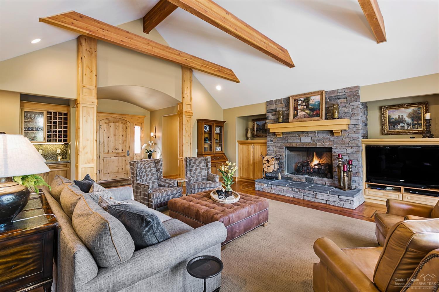 Skyliner Summit - Residential