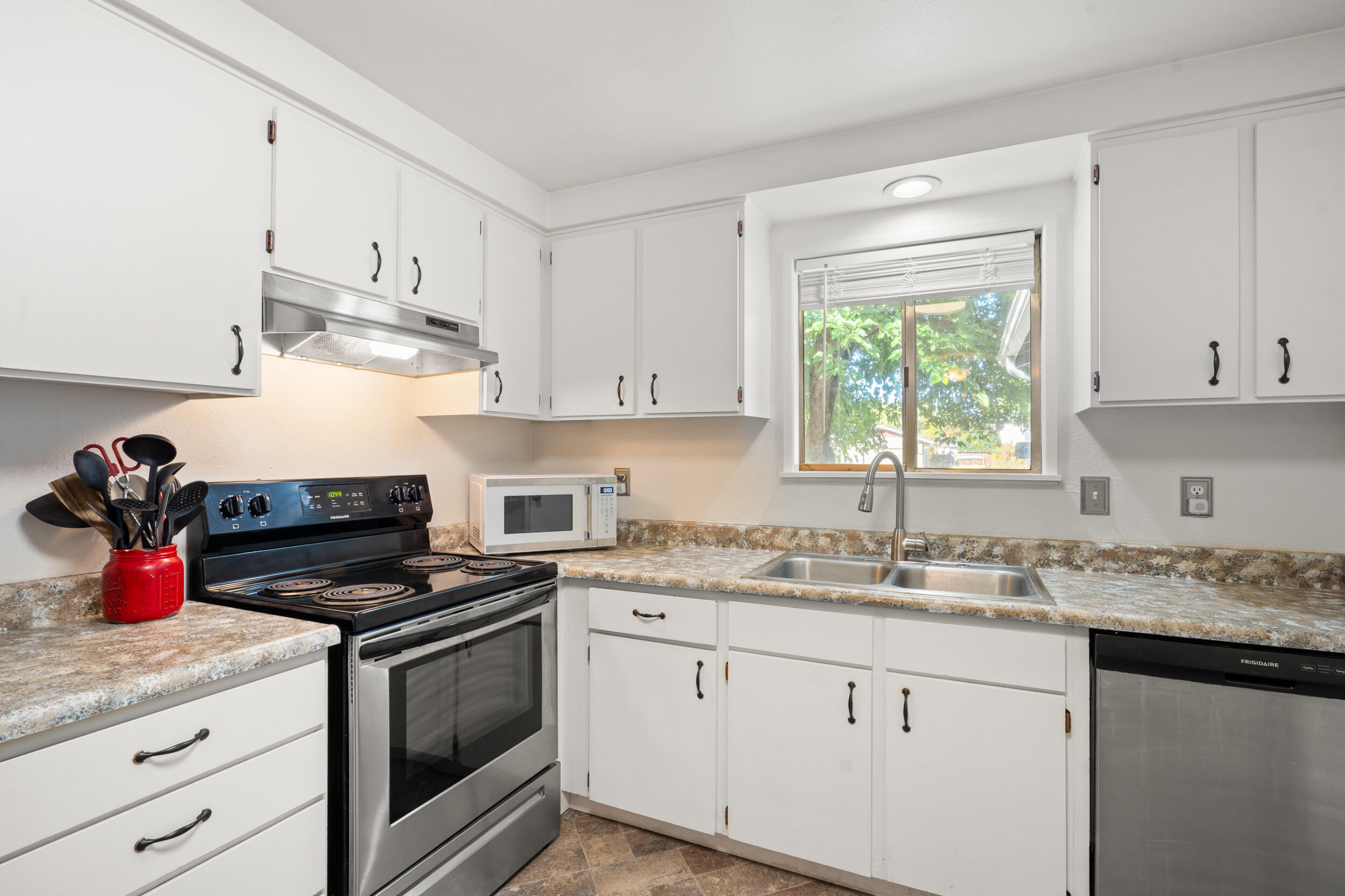 Youngs Addition To The City Of Eagle Point - Residential