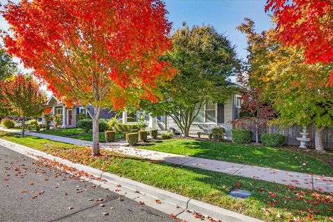 Tiny photo for 526 Stone Pointe Drive, Central Point, OR 97502 (MLS # 220211209)