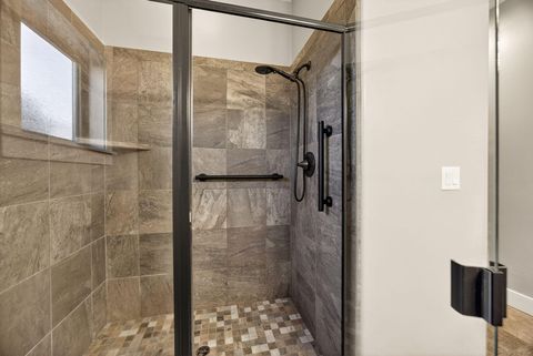 Tiny photo for 526 Stone Pointe Drive, Central Point, OR 97502 (MLS # 220211209)