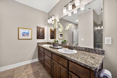 Tiny photo for 526 Stone Pointe Drive, Central Point, OR 97502 (MLS # 220211209)