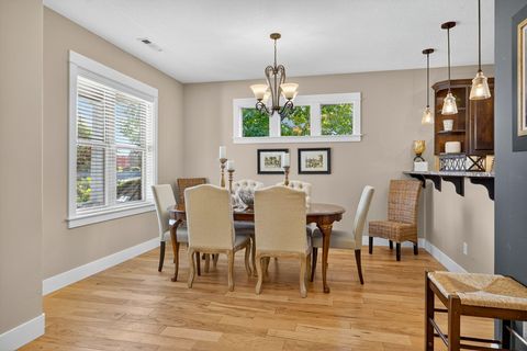 Tiny photo for 526 Stone Pointe Drive, Central Point, OR 97502 (MLS # 220211209)