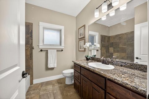 Tiny photo for 526 Stone Pointe Drive, Central Point, OR 97502 (MLS # 220211209)