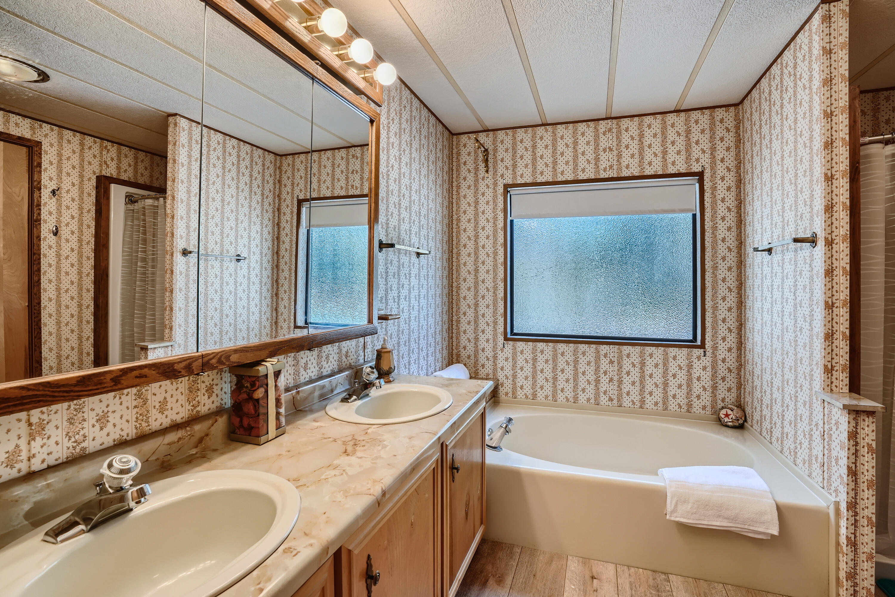 Romaine Village - Residential