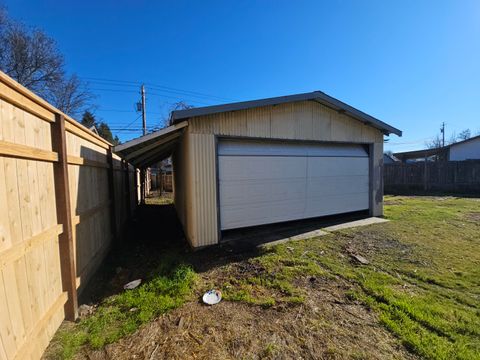 Tiny photo for 1973 Orinda Circle, Medford, OR 97504 (MLS # 220213966)