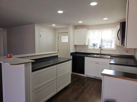 Tiny photo for 1973 Orinda Circle, Medford, OR 97504 (MLS # 220213966)