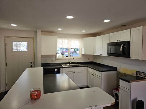 Tiny photo for 1973 Orinda Circle, Medford, OR 97504 (MLS # 220213966)