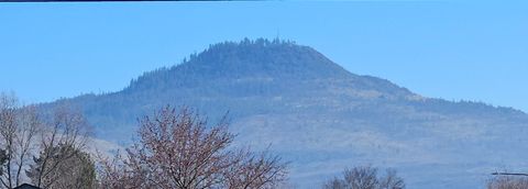 Tiny photo for 1973 Orinda Circle, Medford, OR 97504 (MLS # 220213966)