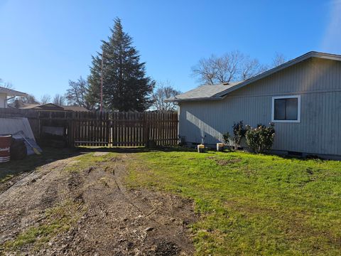 Tiny photo for 1973 Orinda Circle, Medford, OR 97504 (MLS # 220213966)