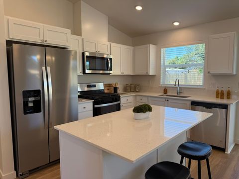 Tiny photo for 225 SE Peppermint Loop #3, Culver, OR 97734 (MLS # 220219298)
