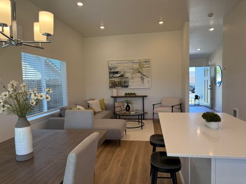 Tiny photo for 225 SE Peppermint Loop #3, Culver, OR 97734 (MLS # 220219298)