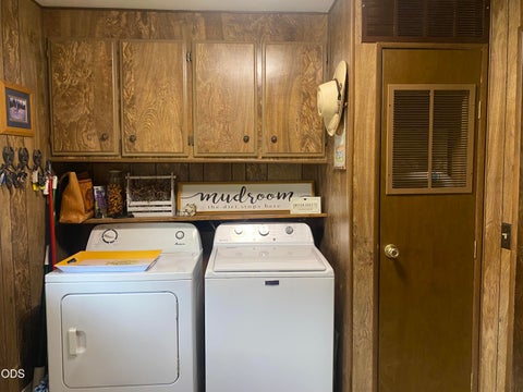 Tiny photo for 1059 Kane Street, Klamath Falls, OR 97603 (MLS # 220225922)