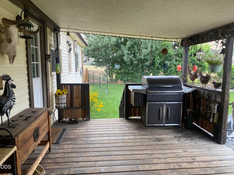 Tiny photo for 1059 Kane Street, Klamath Falls, OR 97603 (MLS # 220225922)