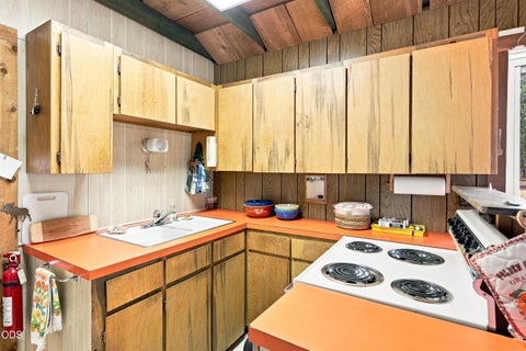 Tiny photo for 52216 Moose Road, La Pine, OR 97739 (MLS # 220228191)