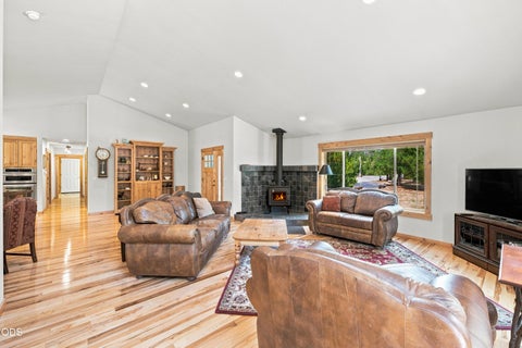 Tiny photo for 52216 Moose Road, La Pine, OR 97739 (MLS # 220228191)