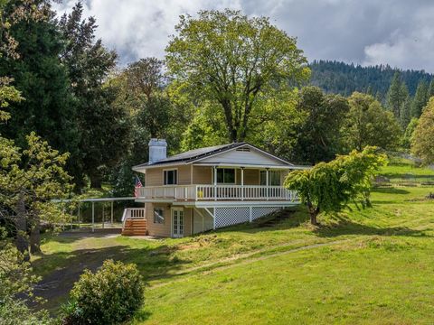 Photo of 7680 Upper Applegate Rd, Jacksonville, OR 97530 (MLS # 220220067)