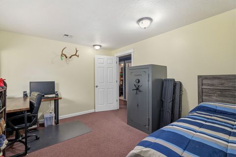 Tiny photo for 7680 Upper Applegate Rd, Jacksonville, OR 97530 (MLS # 220220067)