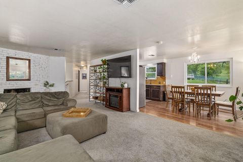 Tiny photo for 7680 Upper Applegate Rd, Jacksonville, OR 97530 (MLS # 220220067)