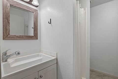 Tiny photo for 7680 Upper Applegate Rd, Jacksonville, OR 97530 (MLS # 220220067)