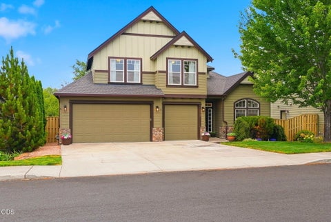 Tiny photo for 2765 SW 49th Street, Redmond, OR 97756 (MLS # 220225905)