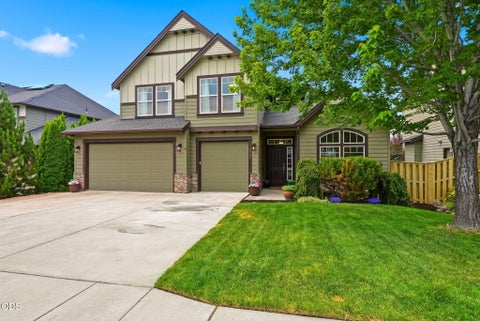 Tiny photo for 2765 SW 49th Street, Redmond, OR 97756 (MLS # 220225905)