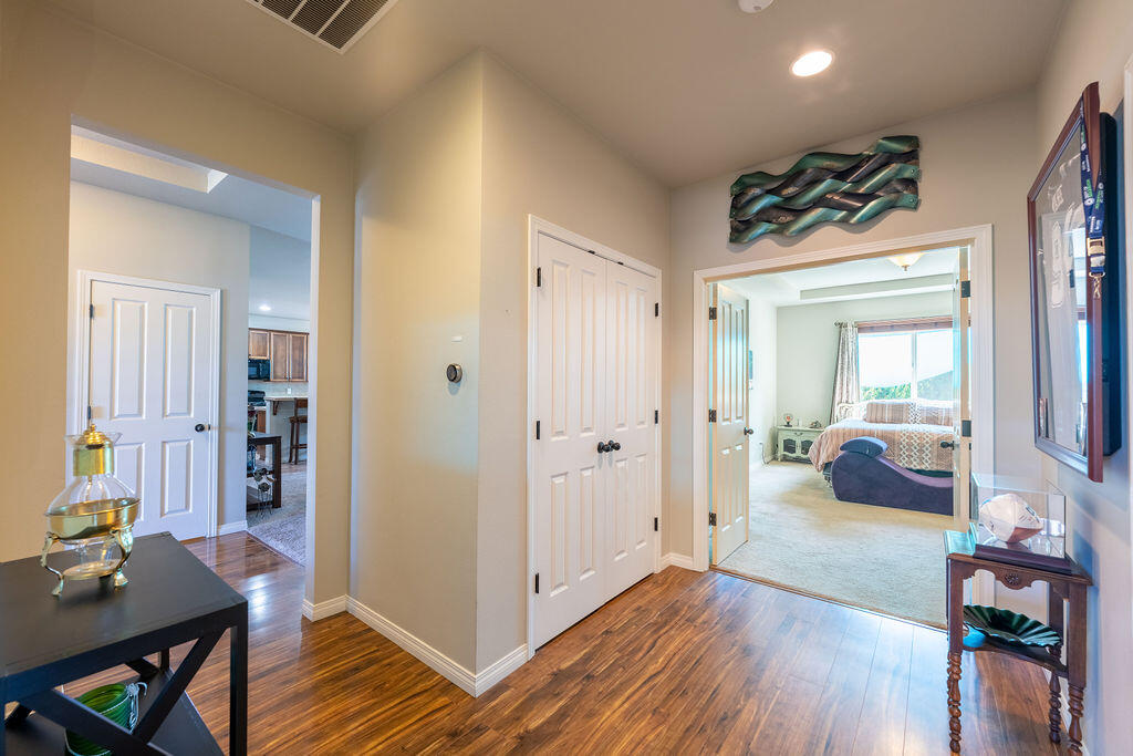 Summit Crest - Residential