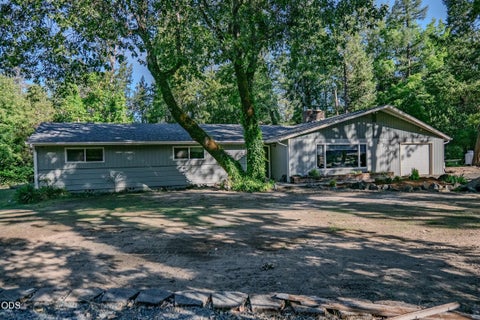Tiny photo for 2750 Granite Hill Road, Grants Pass, OR 97526 (MLS # 220223792)