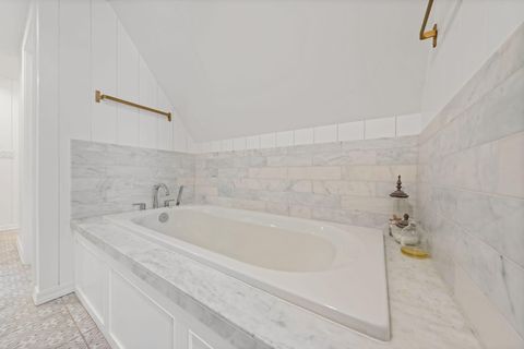 Tiny photo for 2256 NW Eastes Street, Bend, OR 97703 (MLS # 220213084)