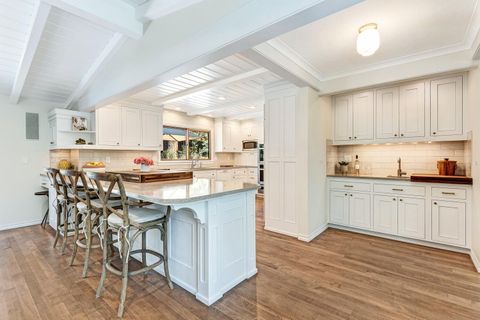 Tiny photo for 2256 NW Eastes Street, Bend, OR 97703 (MLS # 220213084)