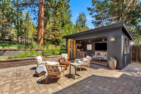 Tiny photo for 2256 NW Eastes Street, Bend, OR 97703 (MLS # 220213084)