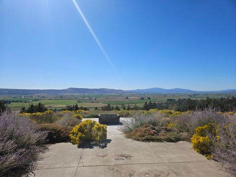 Tiny photo for 11435 Hill Road, Klamath Falls, OR 97603 (MLS # 220211119)