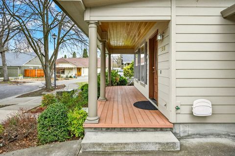 Tiny photo for 150 Graham Way, Talent, OR 97540 (MLS # 220215749)