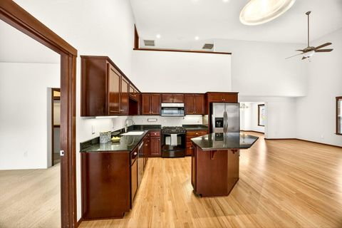 Tiny photo for 150 Graham Way, Talent, OR 97540 (MLS # 220215749)