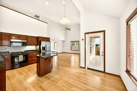 Tiny photo for 150 Graham Way, Talent, OR 97540 (MLS # 220215749)