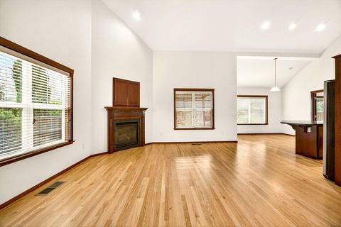 Tiny photo for 150 Graham Way, Talent, OR 97540 (MLS # 220215749)