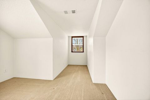 Tiny photo for 150 Graham Way, Talent, OR 97540 (MLS # 220215749)