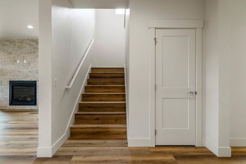 Tiny photo for 1216 Vine Maple Drive, Klamath Falls, OR 97601 (MLS # 220215649)