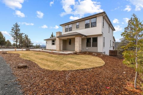 Tiny photo for 1216 Vine Maple Drive, Klamath Falls, OR 97601 (MLS # 220215649)