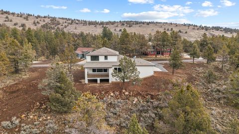 Tiny photo for 1216 Vine Maple Drive, Klamath Falls, OR 97601 (MLS # 220215649)