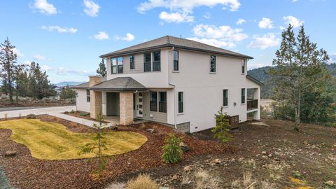 Tiny photo for 1216 Vine Maple Drive, Klamath Falls, OR 97601 (MLS # 220215649)