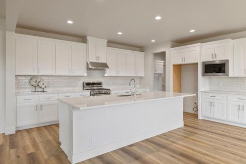 Tiny photo for 1216 Vine Maple Drive, Klamath Falls, OR 97601 (MLS # 220215649)