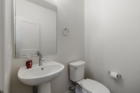 Tiny photo for 1216 Vine Maple Drive, Klamath Falls, OR 97601 (MLS # 220215649)